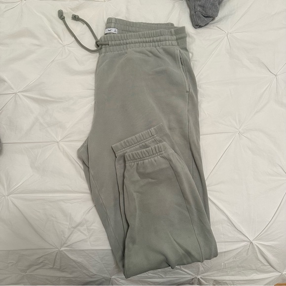 Aritzia TNA Boyfriend jogger - Picture 4 of 4